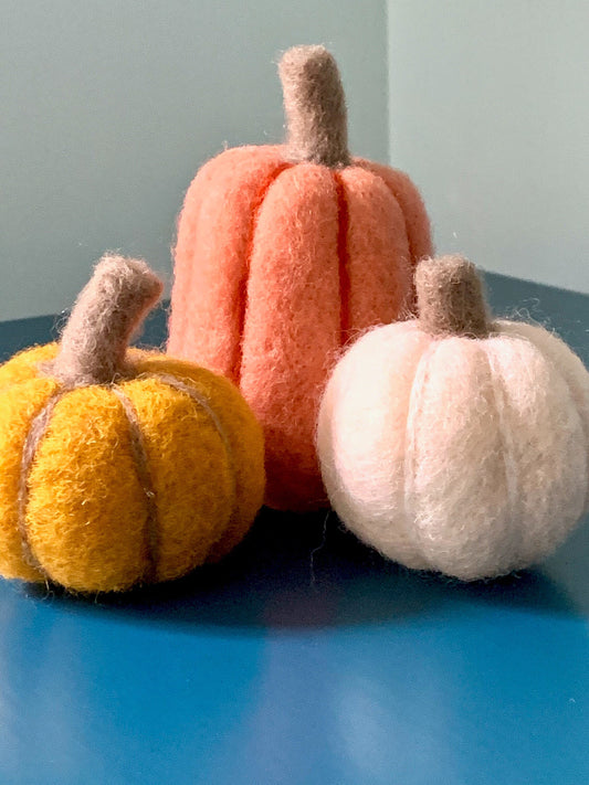 Needle Felted Pumpkins