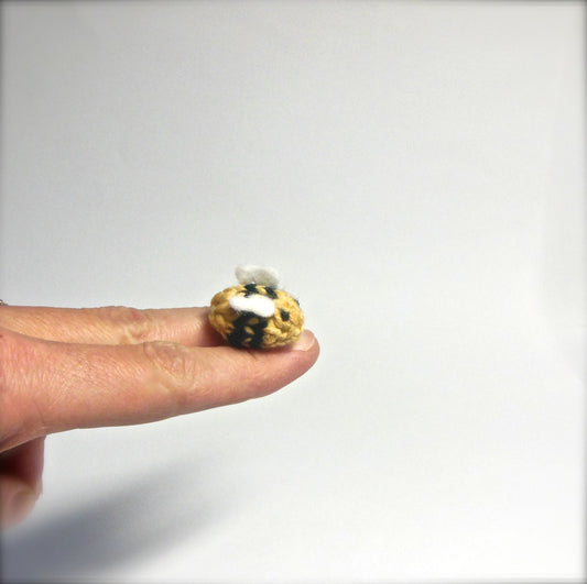 Miniature Knit Bee