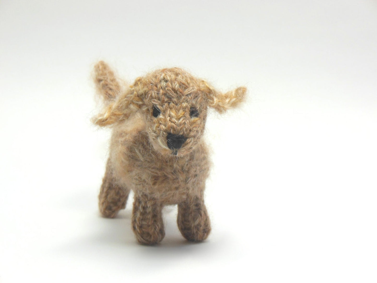 Knit Golden Retriever Ornament