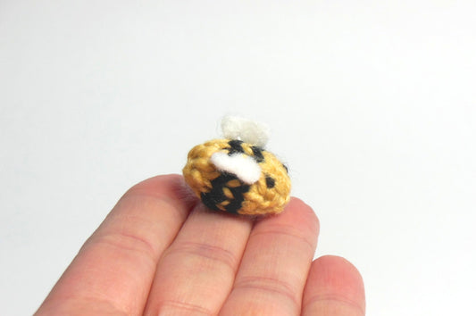 Miniature Knit Bee